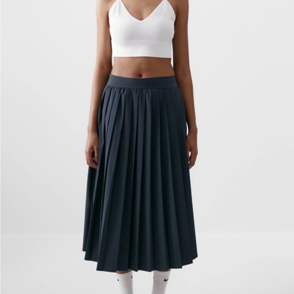 NEW Nike 24.7 PerfectStretch Women Dri Fit Pleated Skirt HQ8153-010 $160 - Picture 2 of 7